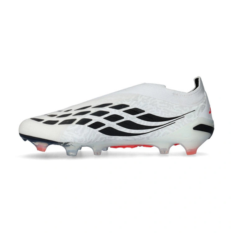 Predator Elite FG Laceless Chaos vs Control