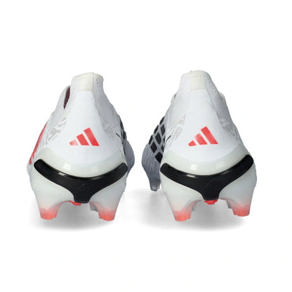 Predator Elite FG Laceless Chaos vs Control